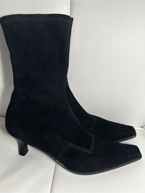 Archival Stuart Weitzman Black Suede Sock Boots with Flared Kitten Heel 11.5M